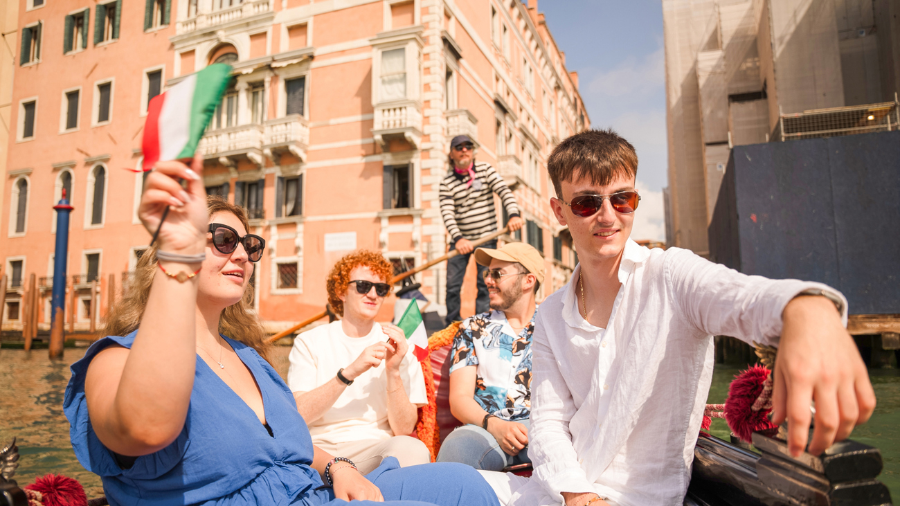 Paris to Rome by Train | /27